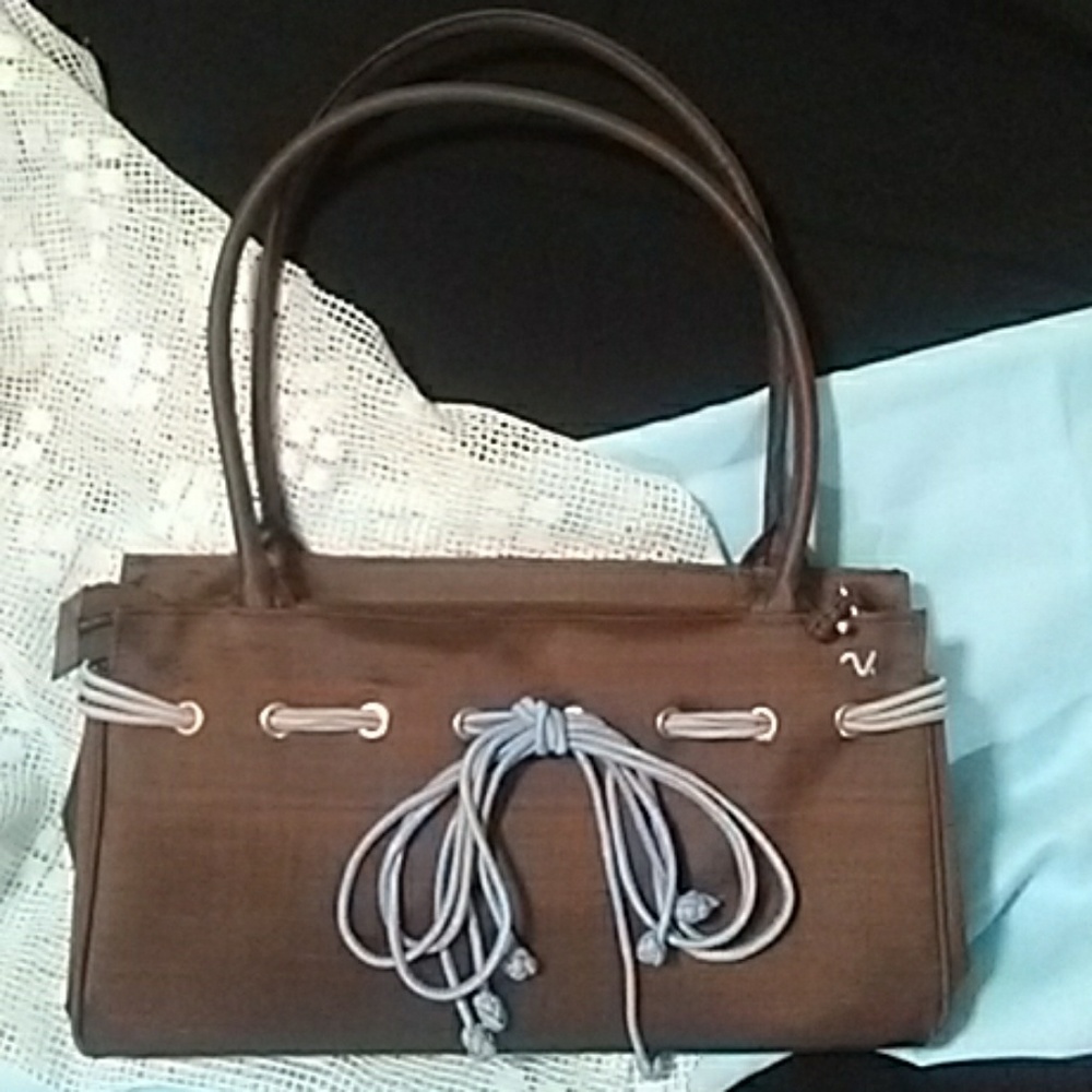clair v. handbag